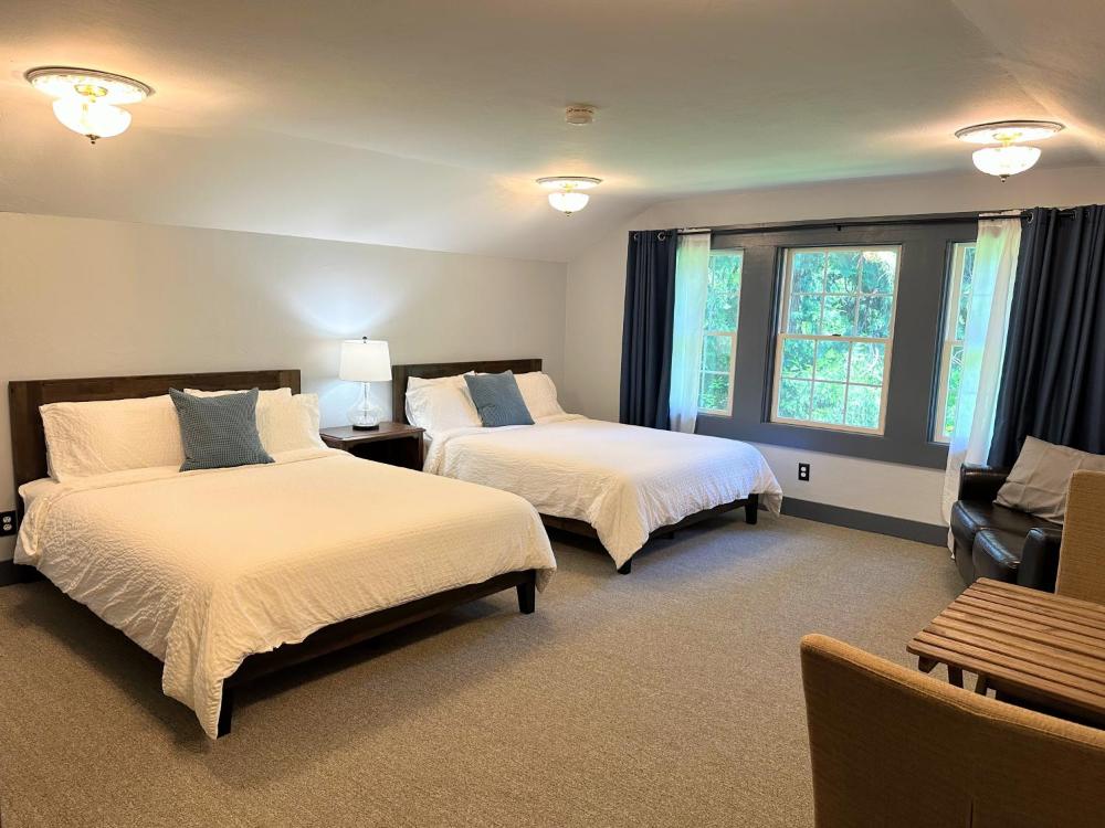 Westfir Lodge & Mountain Market